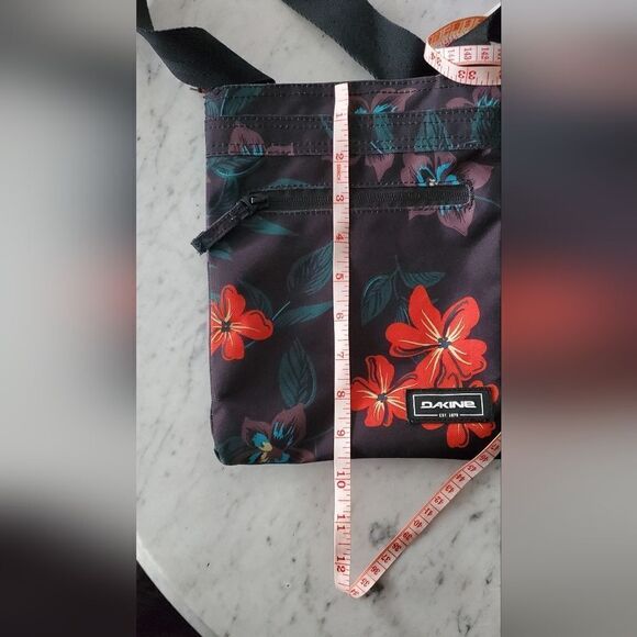 Dakine - Jive Crossbody Purse - Picture 4 of 6